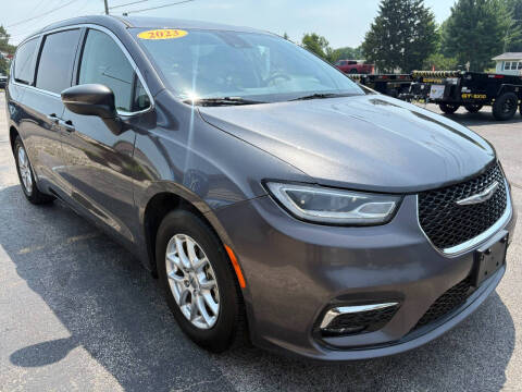 2023 Chrysler Pacifica Touring L