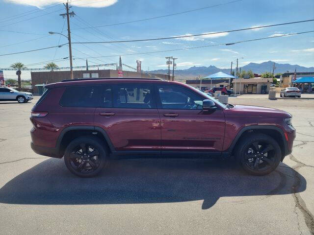 2022 Jeep Grand Cherokee L Laredo