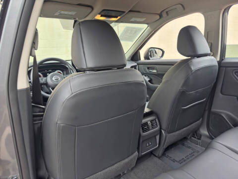 2024 Nissan Rogue SL