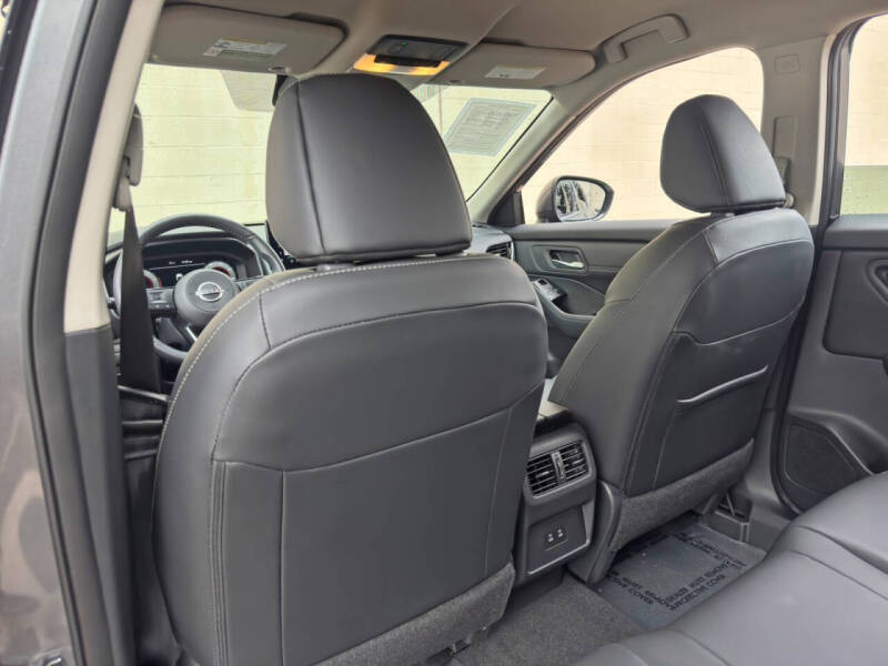 2024 Nissan Rogue SL