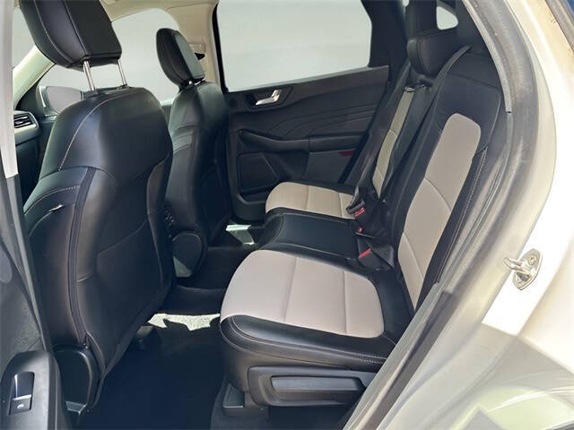 2021 Ford Escape Hybrid Titanium