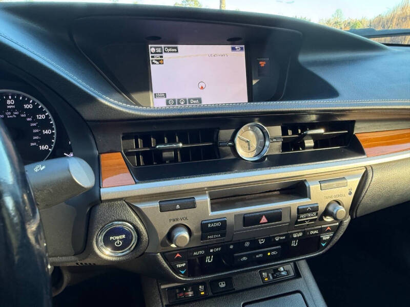 2015 Lexus ES 300h