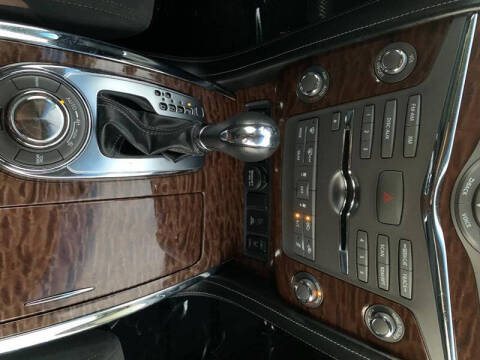 2017 Nissan Armada SV