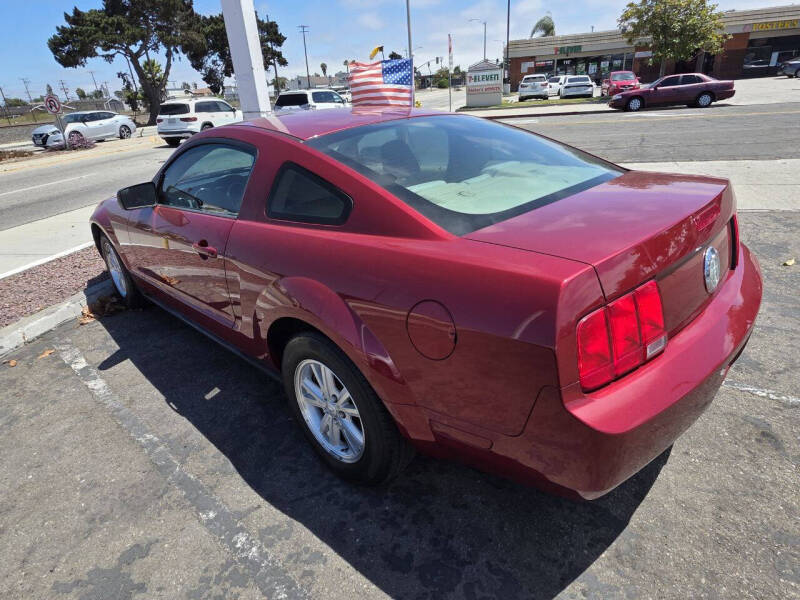 2007 Ford Mustang V6 Deluxe