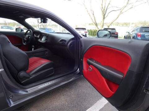 2016 Dodge Challenger R/T Plus Shaker