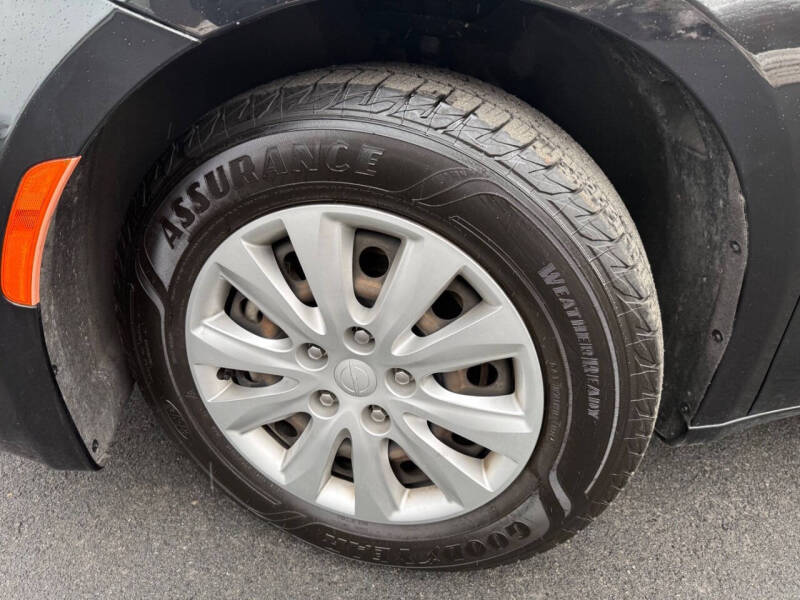 2021 Chrysler Voyager L