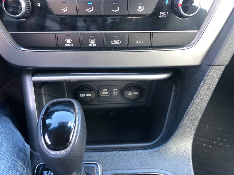 2015 Hyundai Sonata SE