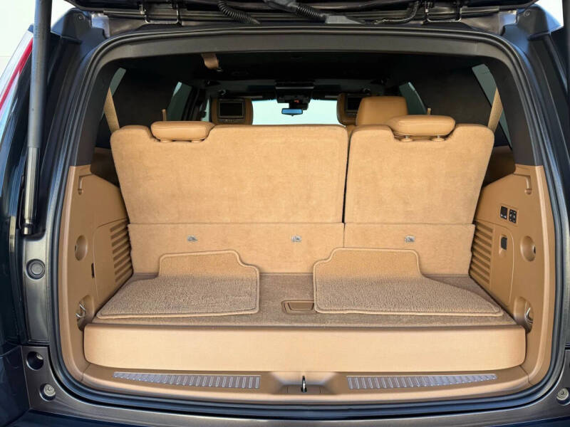 2017 Cadillac Escalade Platinum