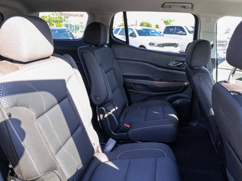 2022 GMC Acadia SLE