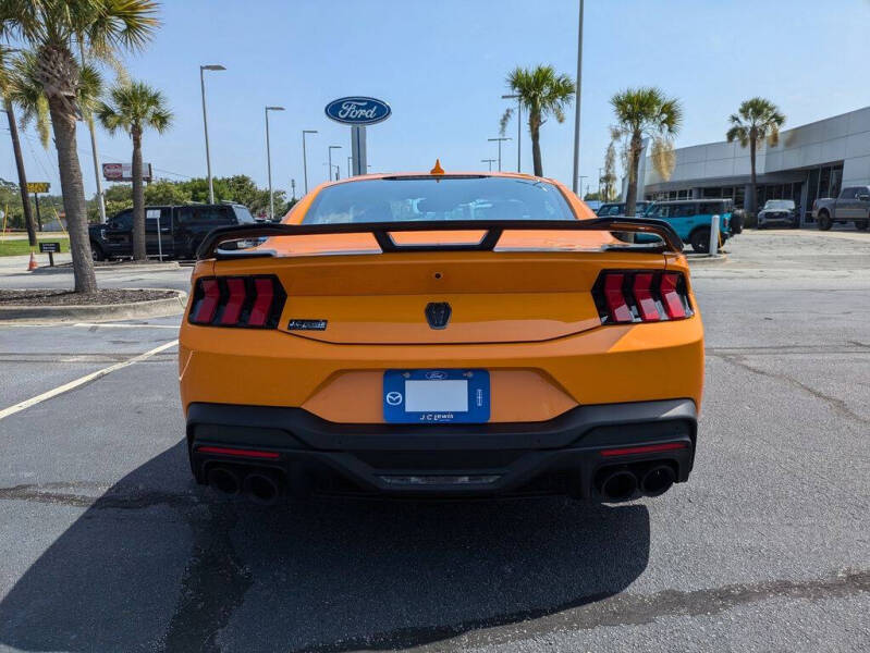 2026 Ford Mustang Dark Horse