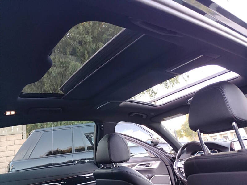 2018 BMW 7 Series 740i