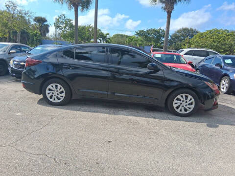 2020 Hyundai Elantra SE