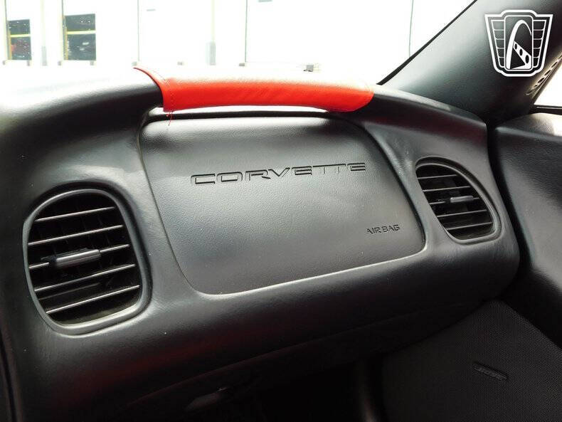 2004 Chevrolet Corvette