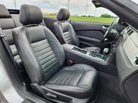 2012 Ford Mustang V6 Premium