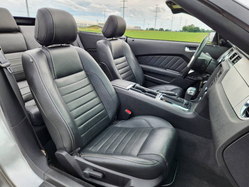 2012 Ford Mustang V6 Premium
