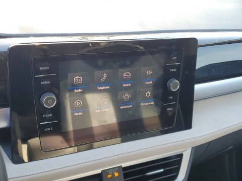 2025 Volkswagen Taos SE