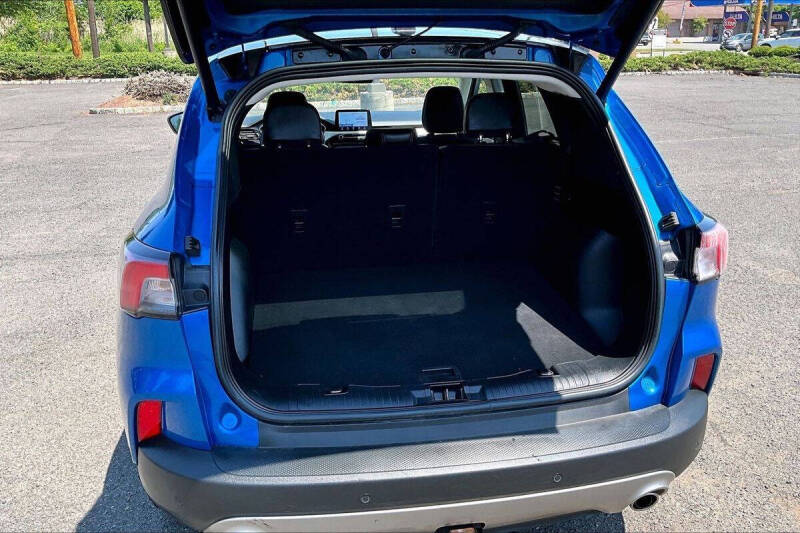2021 Ford Escape Hybrid Titanium