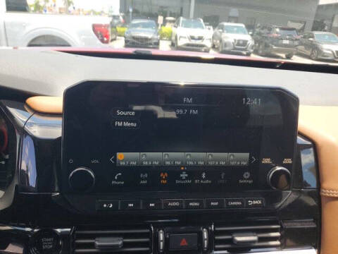 2025 Nissan Pathfinder Platinum