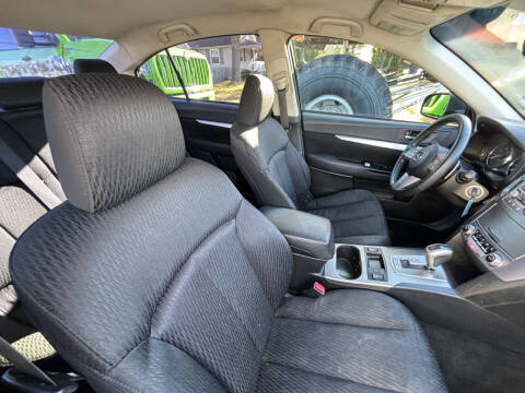 2011 Subaru Legacy 2.5i Premium