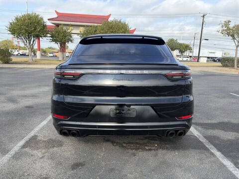 2020 Porsche Cayenne S Coupe