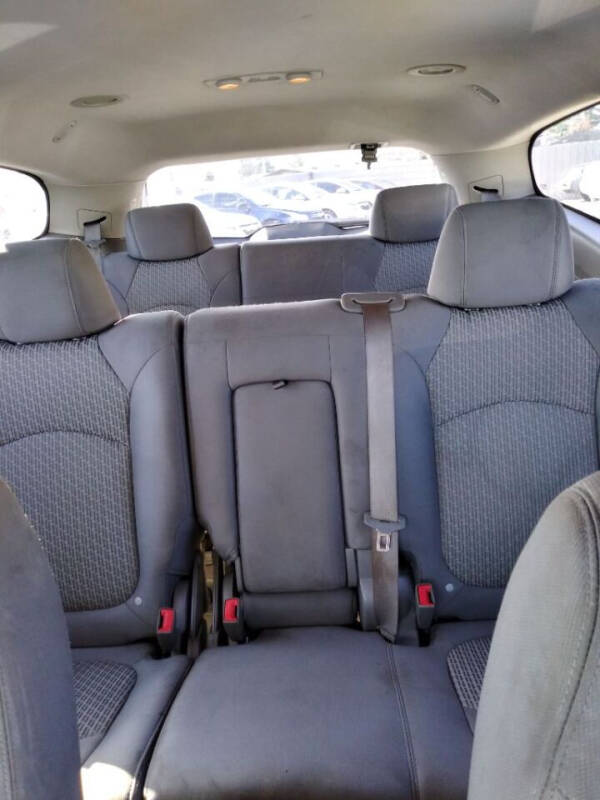 2009 Chevrolet Traverse LS