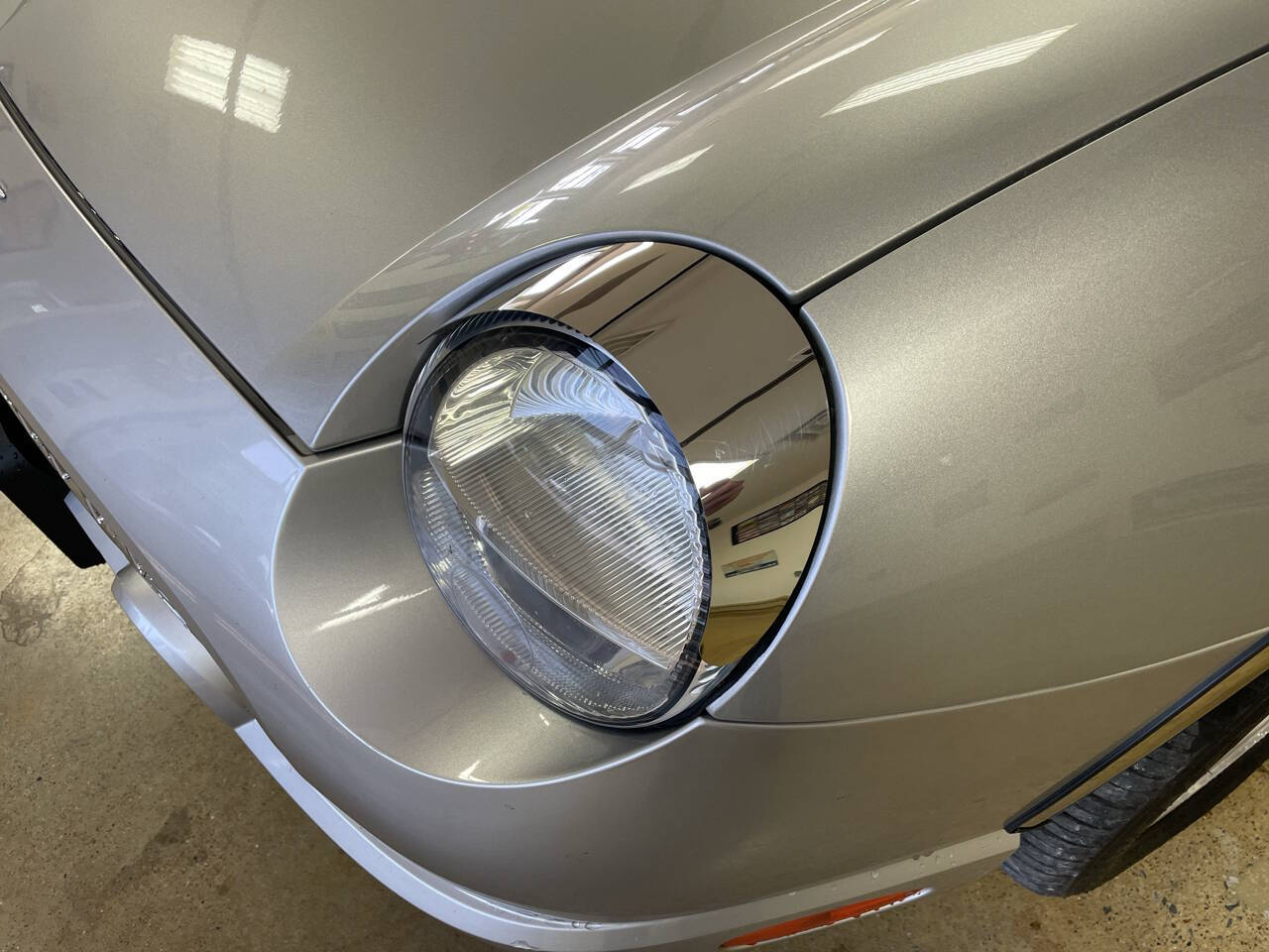 2004 Ford Thunderbird 9