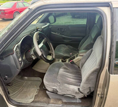 1999 Chevrolet S-10 LS