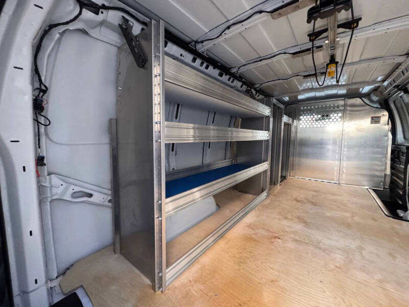 2025 Chevrolet Express 2500