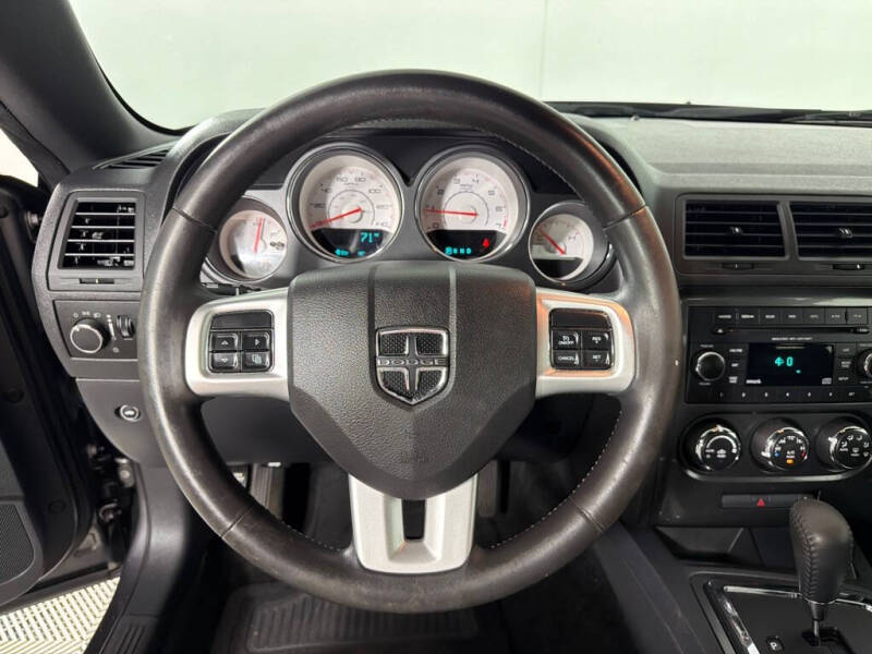 2013 Dodge Challenger SXT