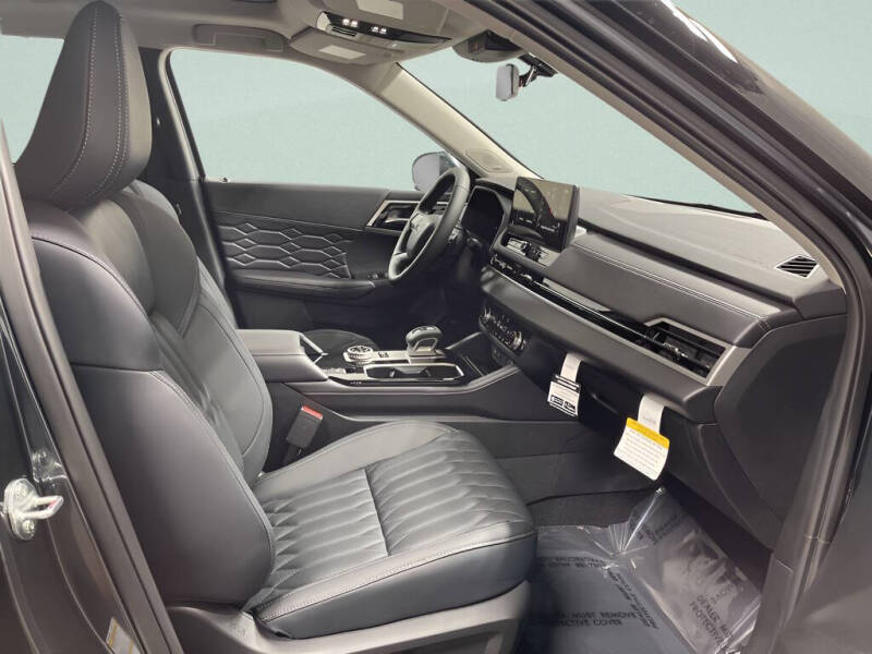 2026 Mitsubishi Outlander PHEV SEL