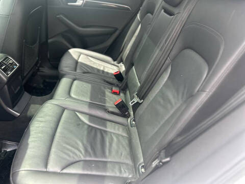 2012 Audi Q5 2.0T quattro Premium Plus