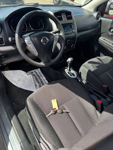 2018 Nissan Versa SV