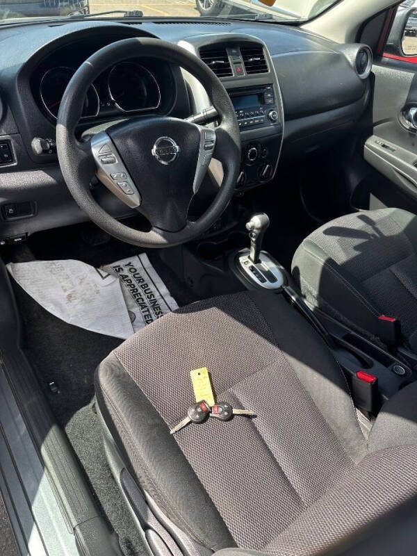 2018 Nissan Versa SV
