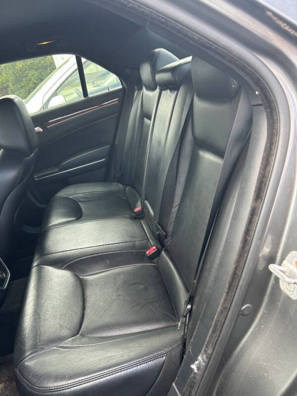 2012 Chrysler 300 Limited