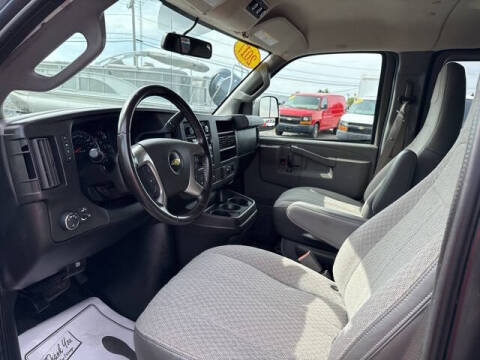 2017 Chevrolet Express LS 2500