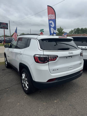 2022 Jeep Compass Latitude Lux