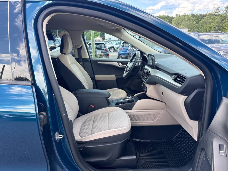 2020 Ford Escape SE