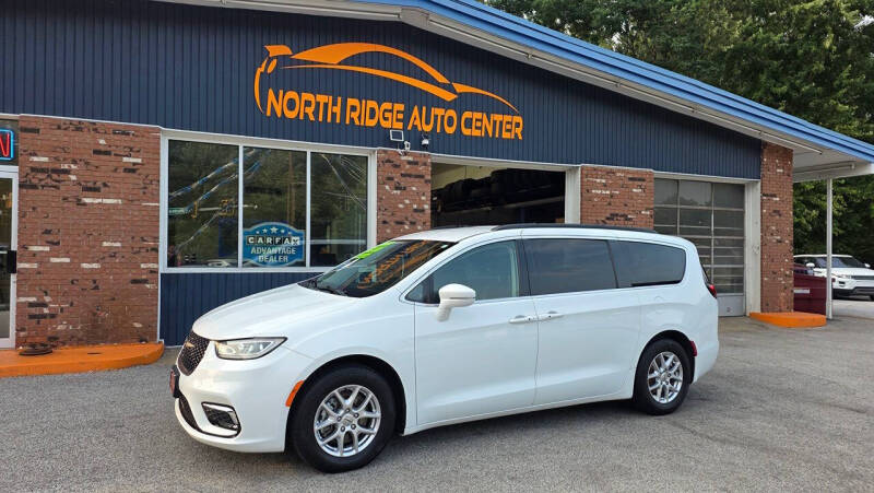 2022 Chrysler Pacifica Touring L