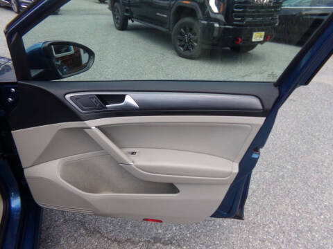 2018 Volkswagen Golf TSI S