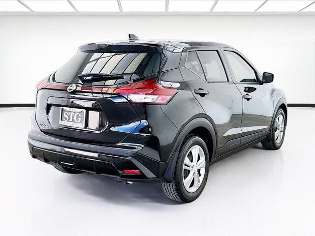 2021 Nissan Kicks S