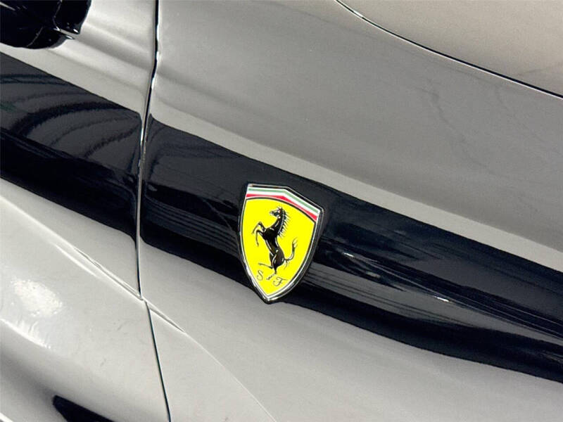 2021 Ferrari 812 GTS