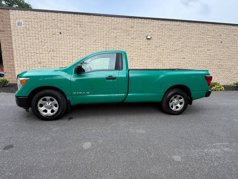 2017 Nissan Titan SV