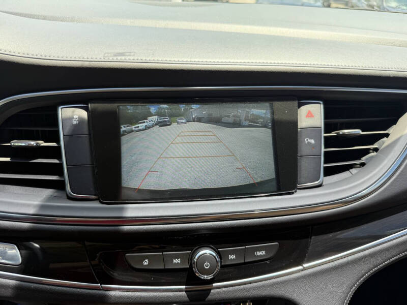 2018 Buick Enclave Essence