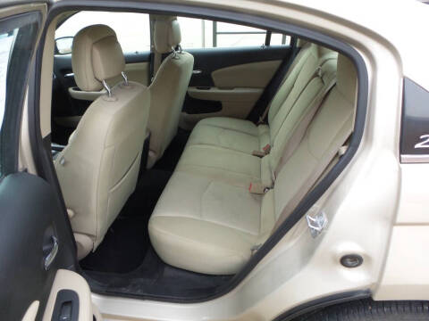 2013 Chrysler 200 Touring