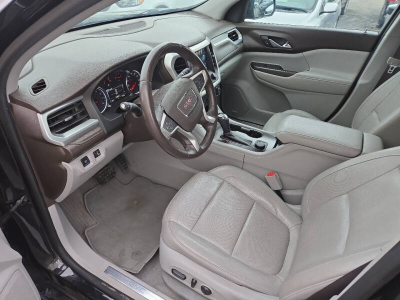 2017 GMC Acadia SLT-1