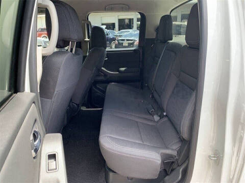 2024 Nissan Frontier SV