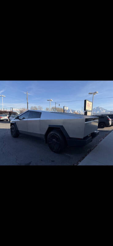 2024 Tesla Cybertruck