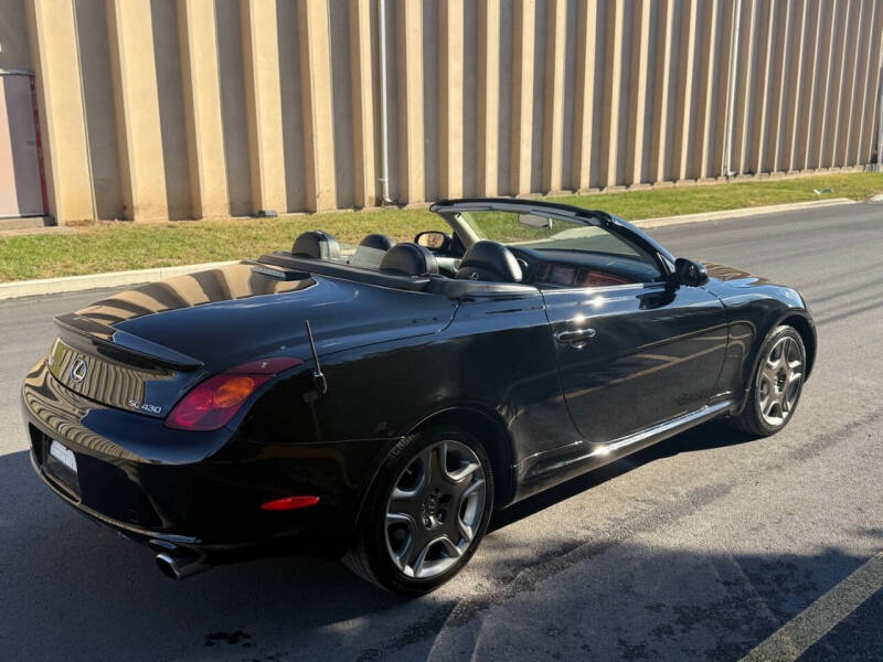 2005 Lexus SC 430