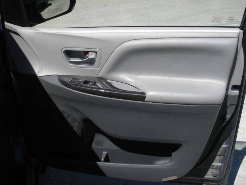 2015 Toyota Sienna