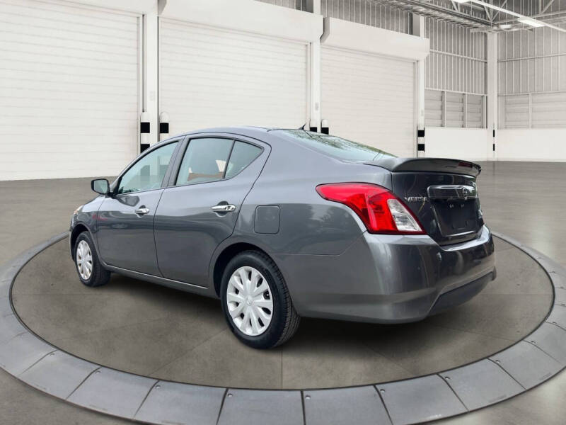 2019 Nissan Versa